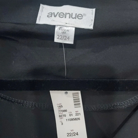 NWT Avenue Black Cap Sleeve Twist Front Faux Wrap Dress in Size 22/24 - Picture 2 of 8